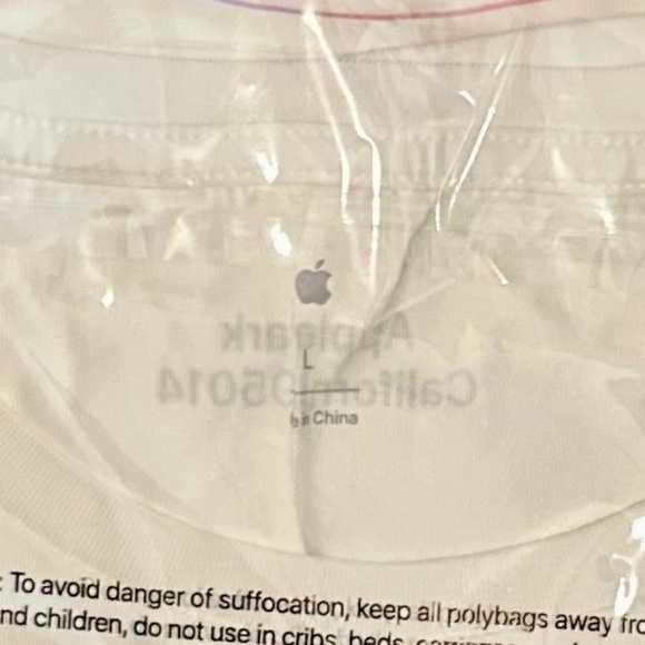 APPLE Park California White Rainbow Infinite Loop T Shirt, Large - Picture 4 of 4